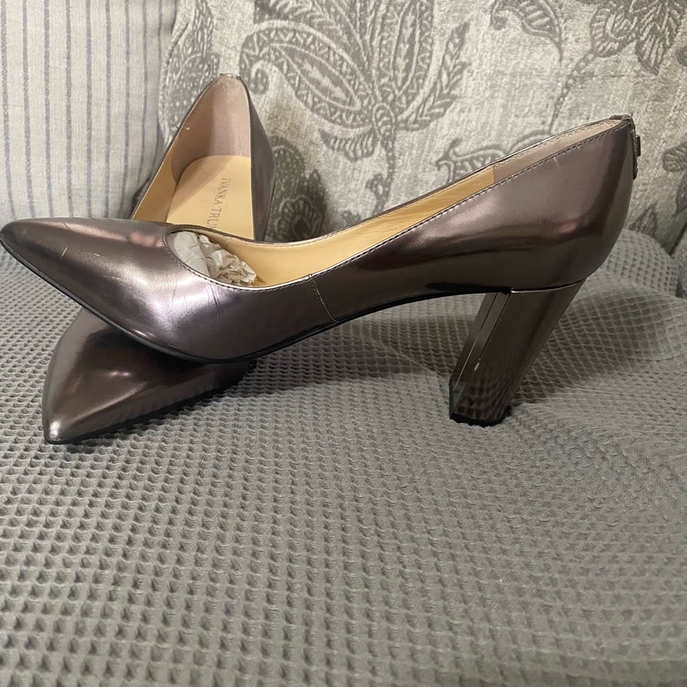 Heels - Picture 2 of 5